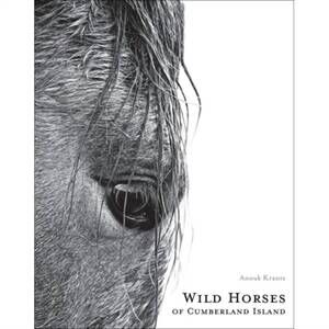 NEW NATIONAL BOOK NETWORK wild horses of cumberland island second in black/white
